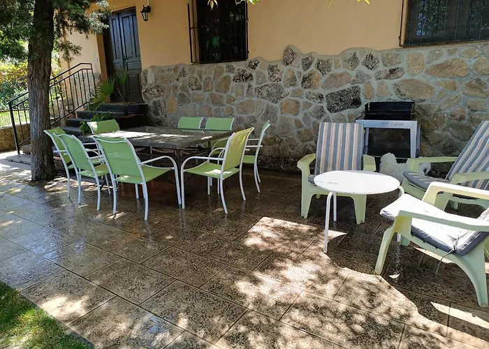 Rural Don Burguillo إل تيمبلو
